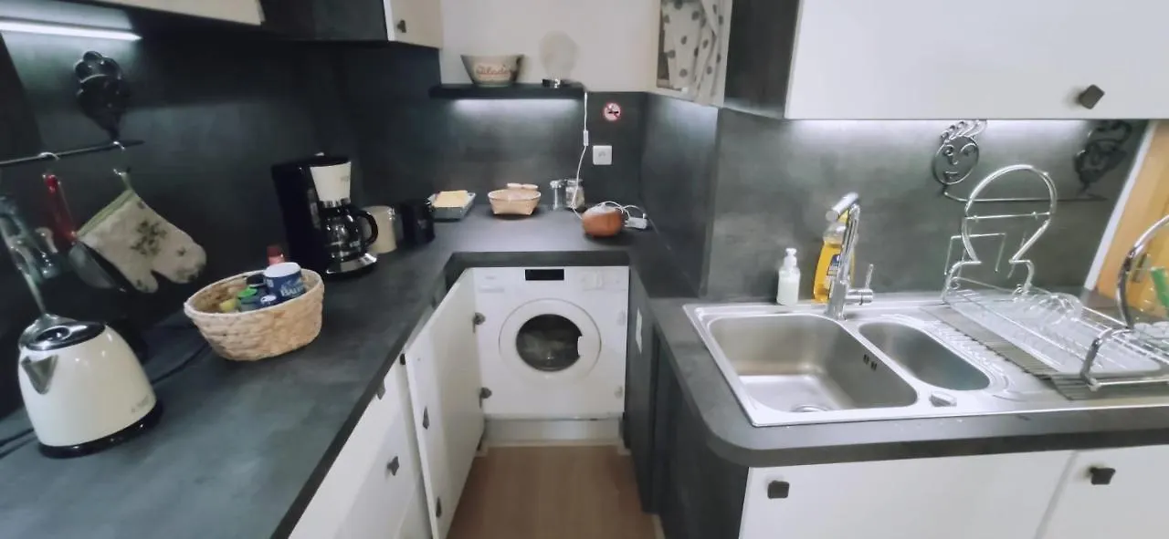 Apartment Superbe Appartement 2 Pieces A 2 Pas De La Plage,Dans La Vieille Ville Menton France