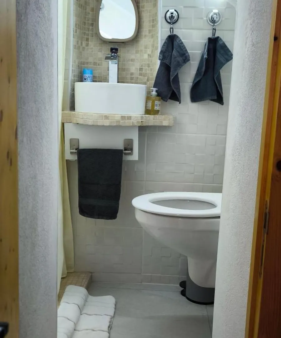 Superbe Appartement 2 Pieces A 2 Pas De La Plage,Dans La Vieille Ville Menton France