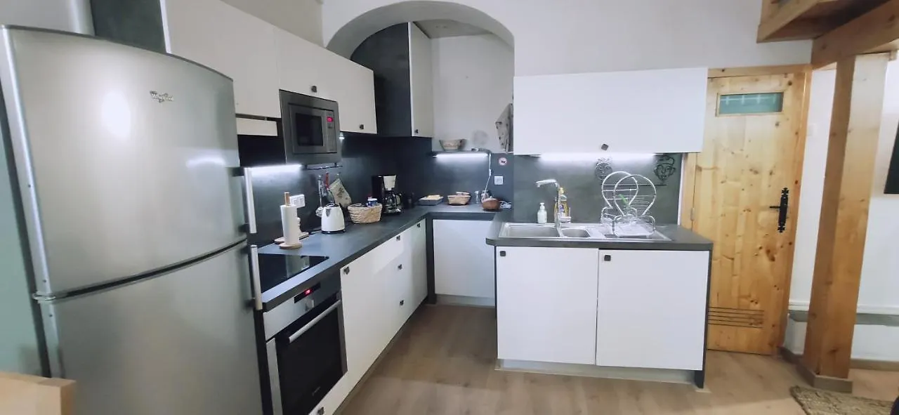 Superbe Appartement 2 Pieces A 2 Pas De La Plage,Dans La Vieille Ville Menton Apartment
